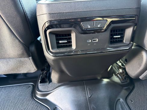 Used 2024 GMC Sierra 1500 AT4 w/ Technology Package image 23