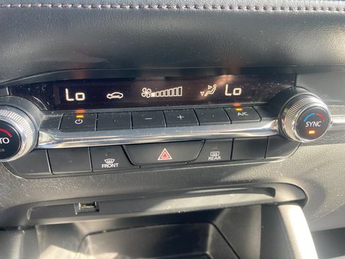 Used 2019 MAZDA MAZDA3 AWD Hatchback image 27