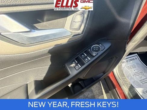 Used 2021 Ford Escape SE w/ Cold Weather Package image 24