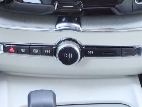 Used 2024 Volvo XC60 T8 Plus w/ Protection Package Premier AWD/4WD image 27