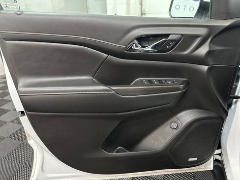 Used 2021 GMC Acadia SLT image 19