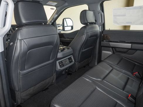 New 2026 Ford F250 Lariat image 38