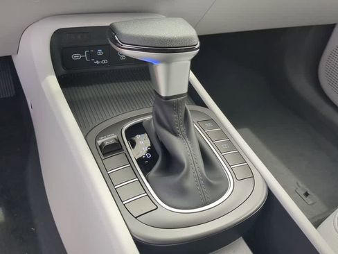 New 2026 Hyundai Kona SE FWD image 30
