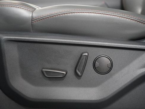 Used 2025 Ford Expedition Active AWD/4WD image 15