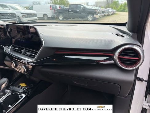 Used 2024 Chevrolet Trax RS w/ Sunroof Package image 20