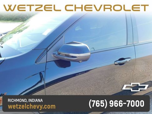 Used 2025 Chevrolet Traverse Z71 w/ Driver Confidence Package AWD/4WD image 11