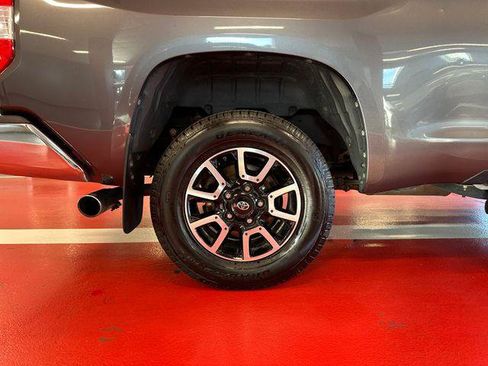 Certified 2018 Toyota Tundra SR5 w/ TRD Off Road Package AWD/4WD image 29