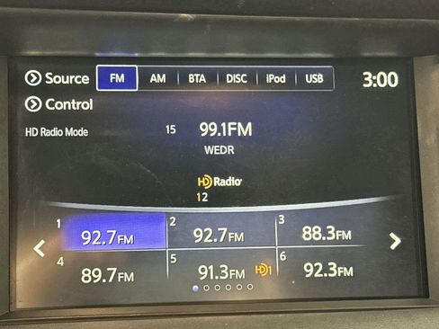 Used 2018 INFINITI QX30 image 20