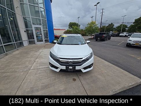 Used 2018 Honda Civic Touring image 8