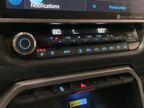 Used 2024 Toyota Tundra Limited image 23