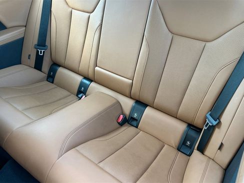 Used 2023 BMW 430i Coupe w/ Premium Package image 5