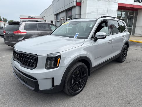 Used 2025 Kia Telluride EX X-Line AWD/4WD image 3