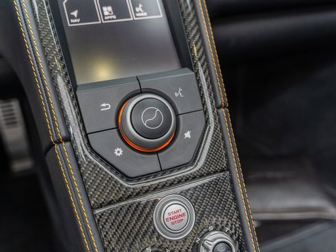 Used 2014 McLaren MP4-12C Spider RWD image 69