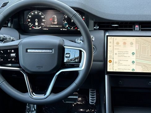 Certified 2025 Land Rover Discovery Sport Dynamic SE AWD/4WD image 15