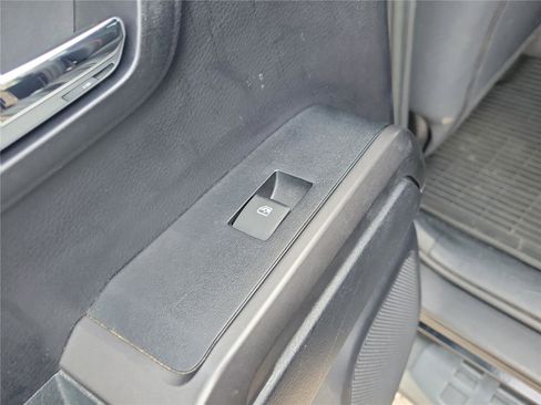 Used 2020 Toyota Tacoma TRD Sport image 14