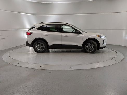 New 2025 Ford Escape ST-Line w/ Equipment Group 301A image 2