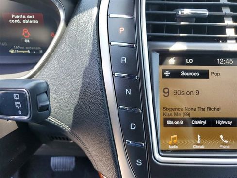 Used 2019 Lincoln Nautilus Select image 24