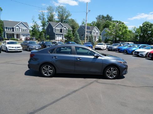 Used 2023 Kia Forte LXS FWD image 8