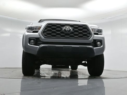 Used 2020 Toyota Tacoma TRD Off-Road image 40