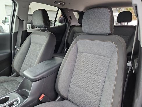 Used 2024 Chevrolet Equinox LT image 23