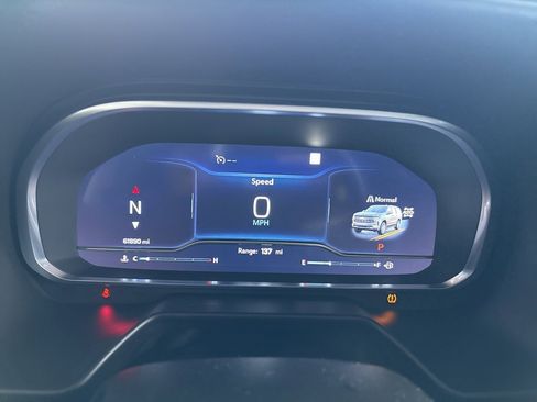 Used 2023 Chevrolet Suburban Z71 w/ Luxury Package image 13