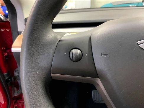 Used 2020 Tesla Model 3 Standard Range RWD image 22
