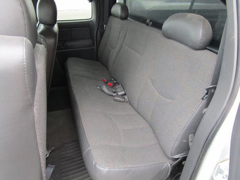 Used 2003 GMC Sierra 1500 2WD Extended Cab w/ Exterior Appearance Package image 10