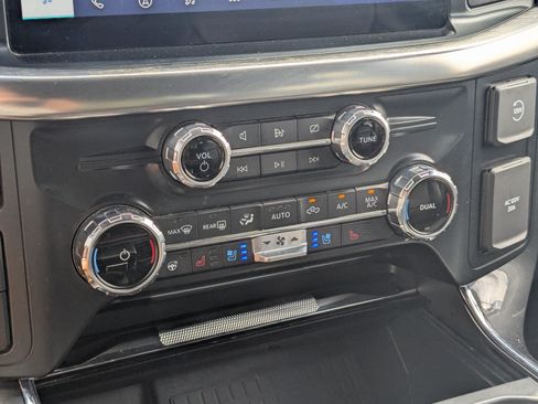 Used 2022 Ford F150 Lariat w/ Equipment Group 502A High AWD/4WD image 26