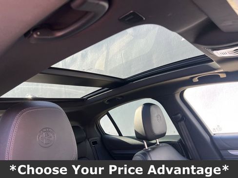 Used 2023 Alfa Romeo Stelvio Veloce image 33