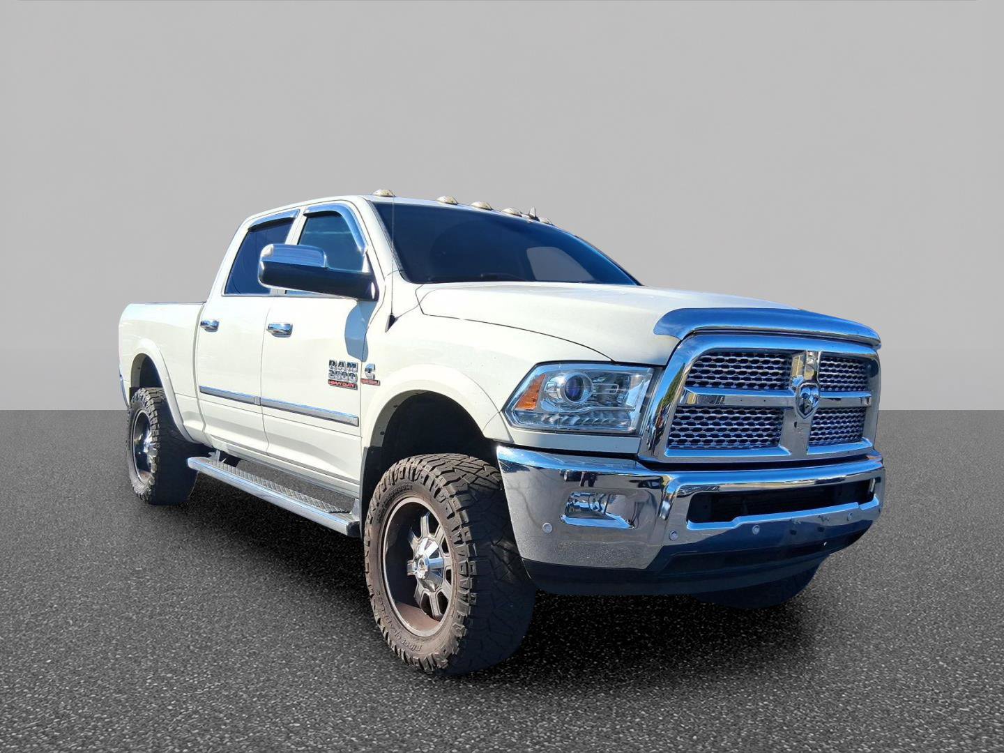 Used 2017 RAM 2500 Laramie AWD/4WD image 4