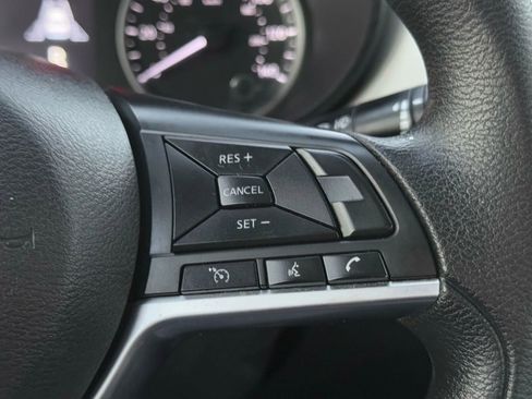 Used 2021 Nissan Versa SV image 23