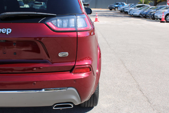 Used 2019 Jeep Cherokee Overland w/ Technology Group AWD/4WD image 45