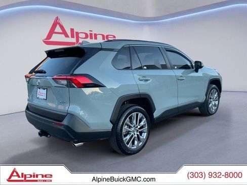 Used 2023 Toyota RAV4 XLE Premium image 5