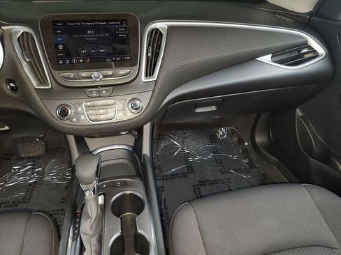 Used 2024 Chevrolet Malibu LT image 16