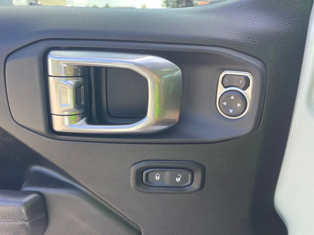 Used 2025 Jeep Wrangler Unlimited Sport AWD/4WD image 27