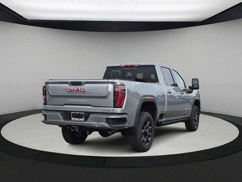 Used 2026 GMC Sierra 2500 AT4 w/ AT4 Premium Plus Package AWD/4WD image 8