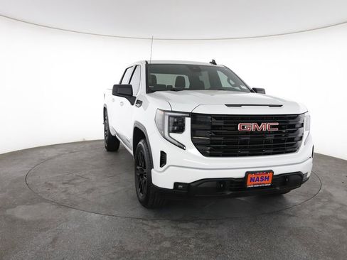 Used 2024 GMC Sierra 1500 Elevation RWD image 3