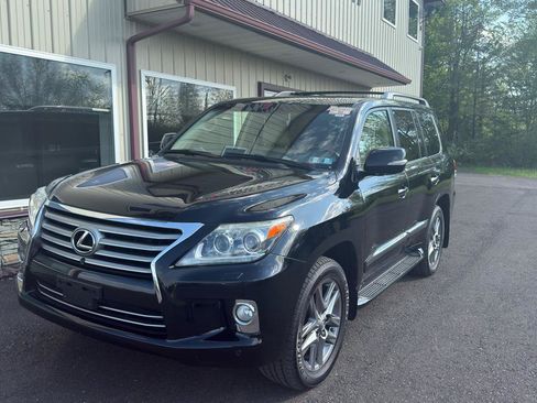 Used 2013 Lexus LX 570 4WD image 38