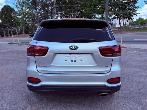 Used 2020 Kia Sorento AWD V6 image 9