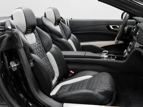 Used 2015 Mercedes-Benz SL 63 AMG w/ Driver Assistance Package image 48