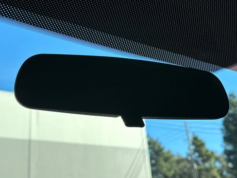 Used 2018 Ford Focus ST image 25