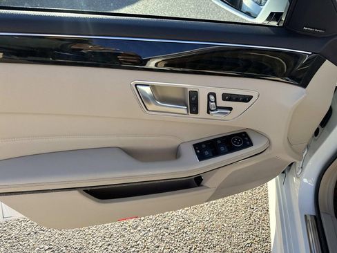 Used 2016 Mercedes-Benz E 350 Sedan image 19