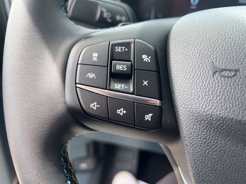 Certified 2025 Ford Maverick Lobo AWD/4WD image 10