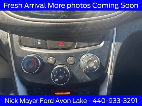 Used 2019 Chevrolet Trax LT w/ Driver Confidence Package FWD image 16