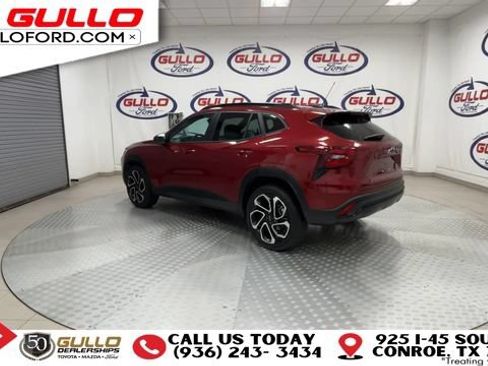 Used 2024 Chevrolet Trax RS w/ Sunroof Package FWD image 6