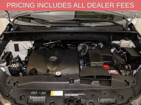 Used 2019 Toyota Highlander Limited FWD image 23