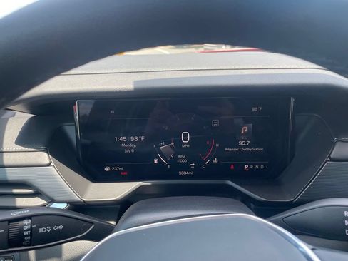 Used 2026 GMC Acadia Elevation FWD image 14