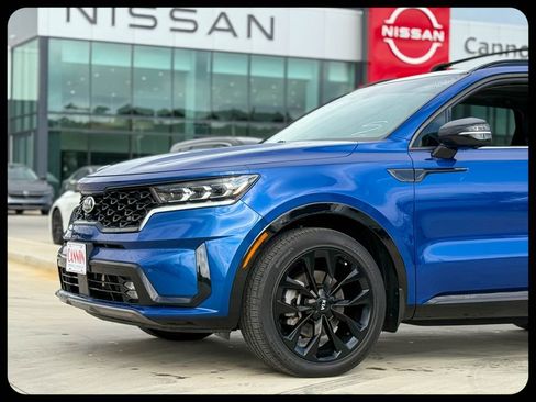 Used 2021 Kia Sorento SX FWD image 2