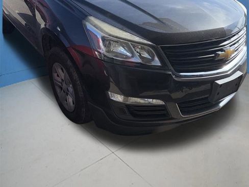 Used 2015 Chevrolet Traverse LS FWD image 1