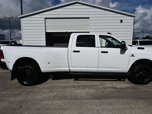 New 2026 RAM 3500 Tradesman image 25